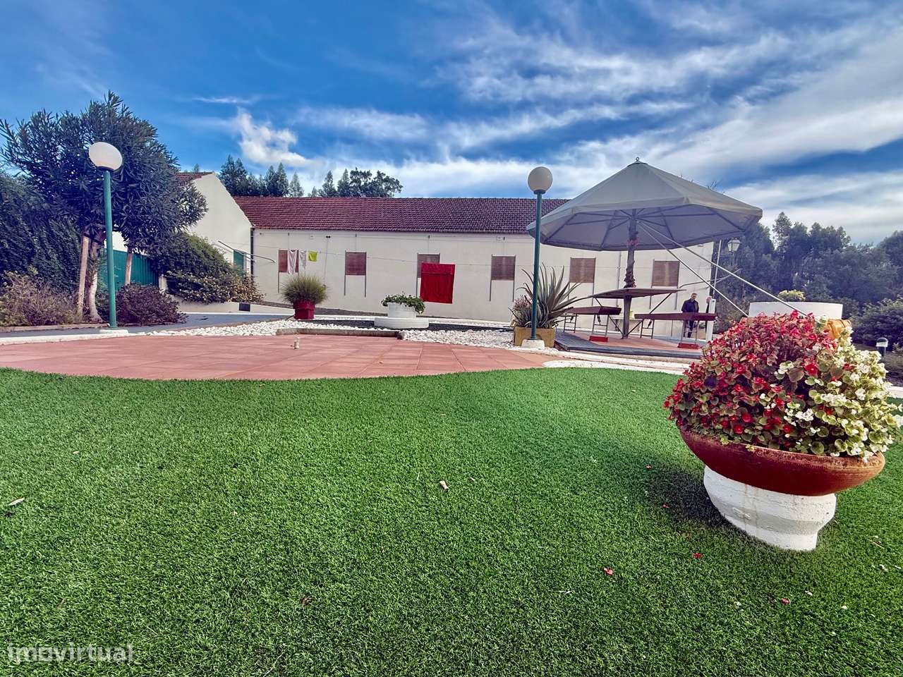 Quintinha com habitação, armazéns e terreno - Rio Maior-34