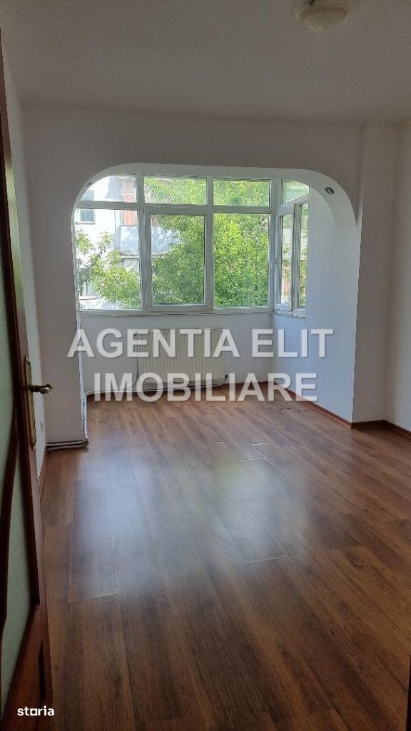 Apartament 4 camere, zona Capat 1