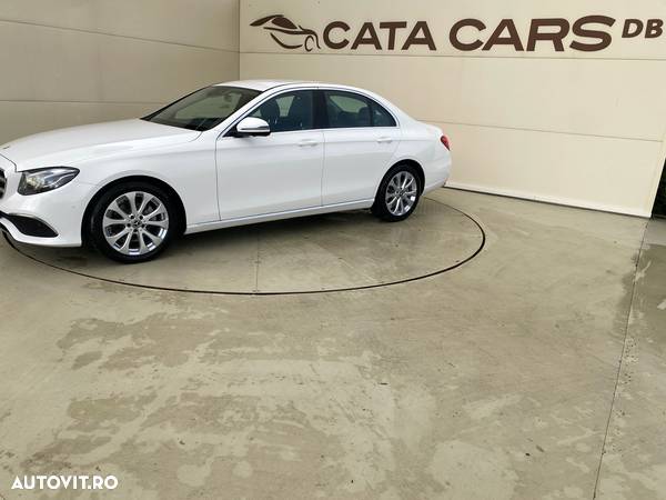 Mercedes-Benz E 220 d T 9G-TRONIC - 6