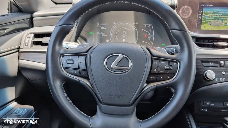 Lexus ES 300h Special Edition - 10