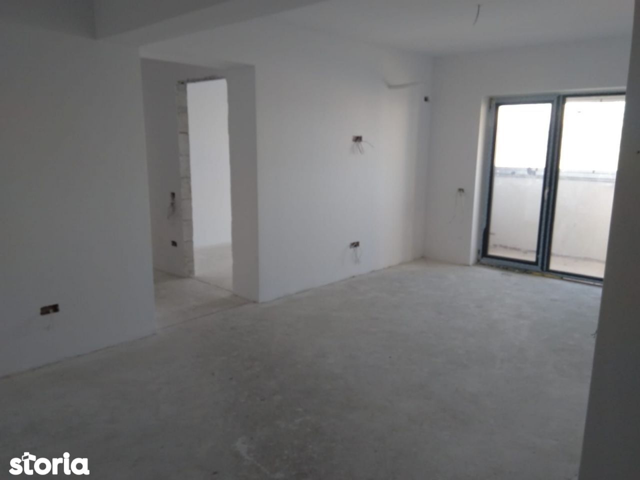 Elvila bloc nou-apartament 3 camere decomandat la alb