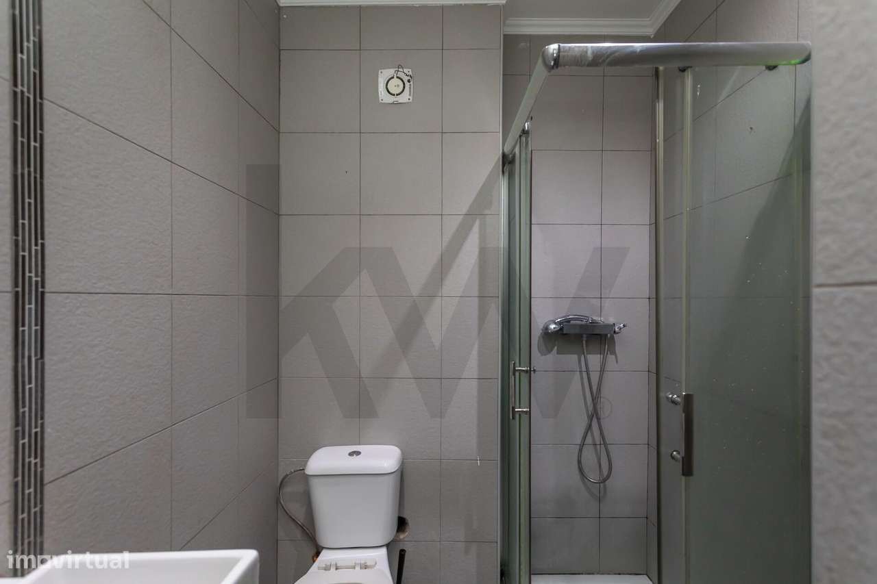 VENDA | APT T2 Amadora | Com varanda | Zona muito central - Grande imagem: 4/19