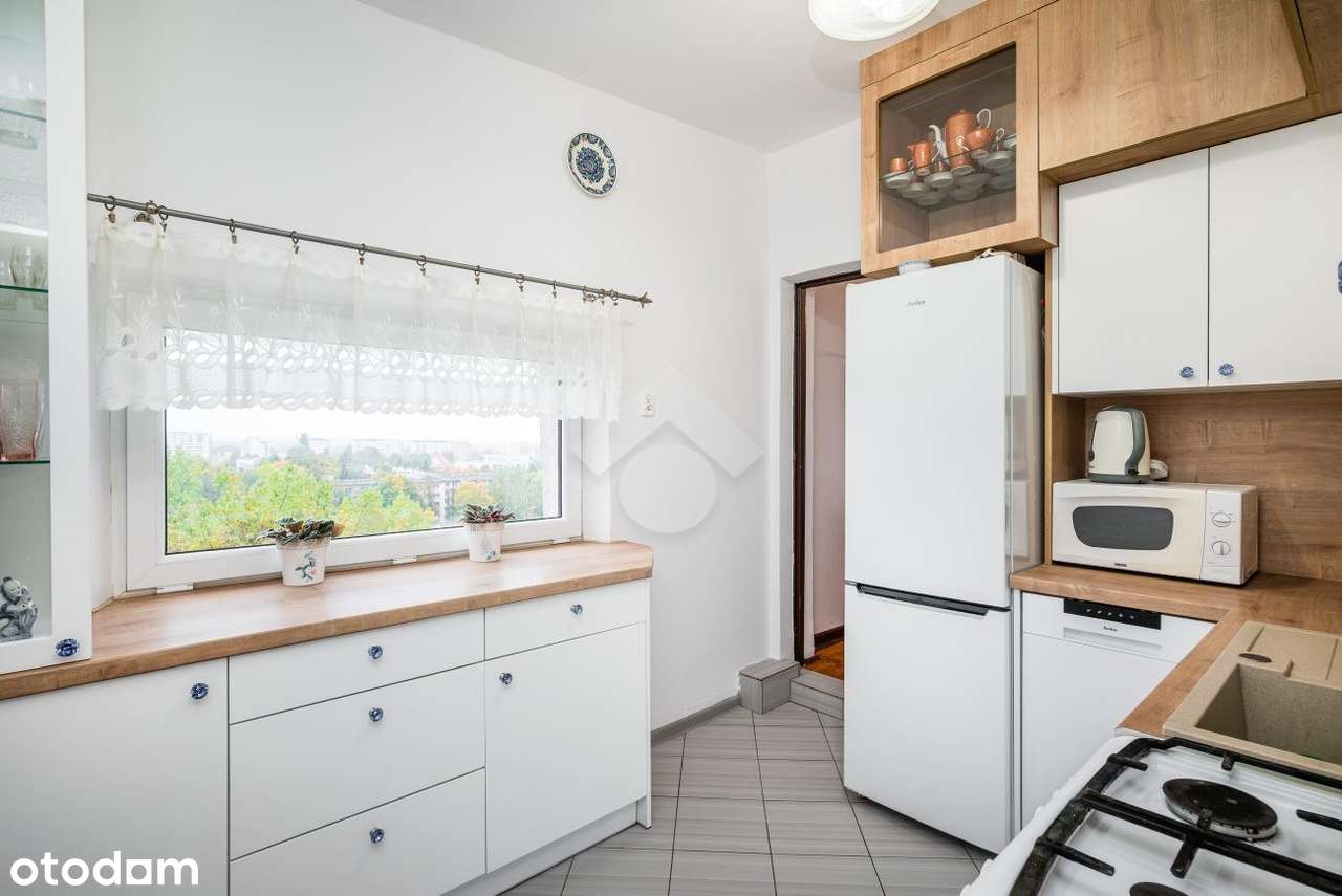 3 pokojowe mieszkanie z oddzielną kuchnią-0