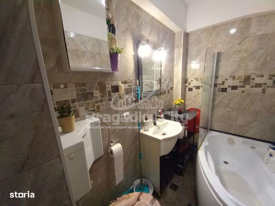 Garsoniera et 2/3 zona Independentei / Gliei-5