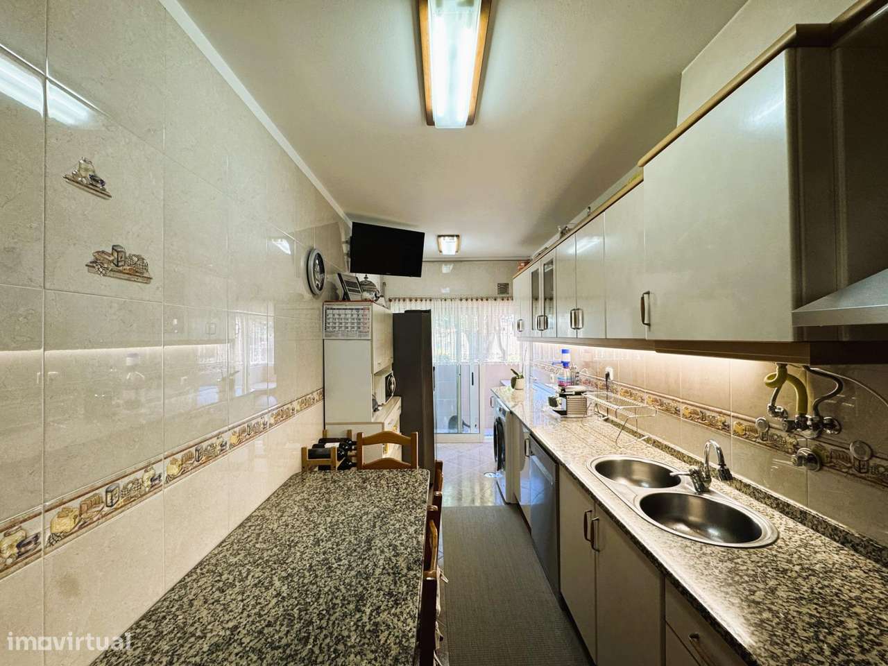 Apartamento T3+1 (Próximo Pingo Doce Argivai)-12