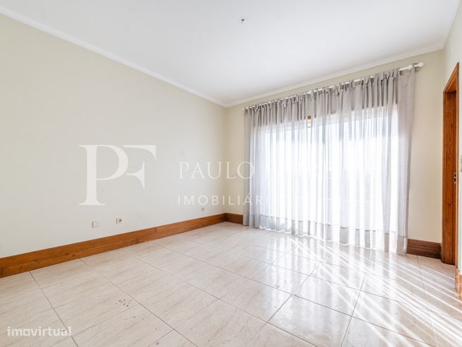 Apartamento T6 no centro de Famalicão-16