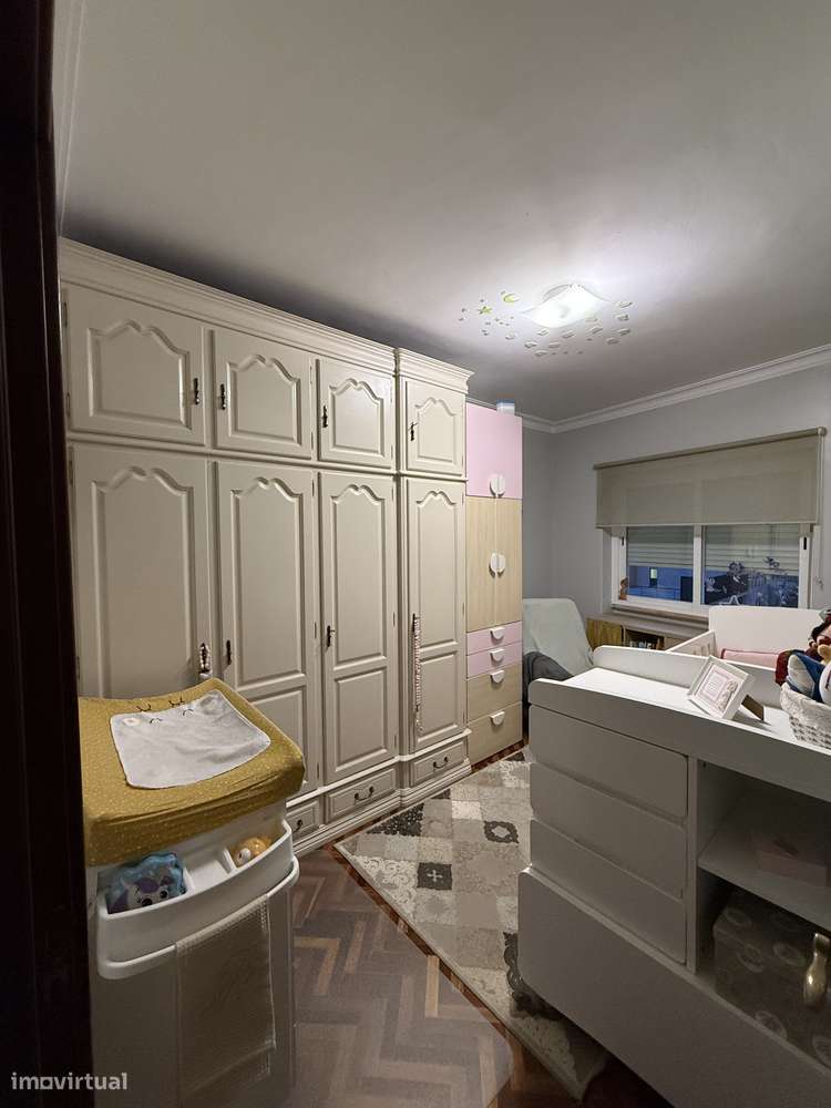 T2 renovado no centro de Carnaxide, pronto a habitar, perto de tudo - Grande imagem: 4/20