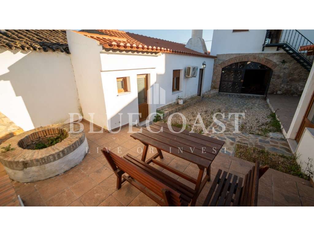 Moradia Rústica Alentejana com Anexo e Espaço Exterior-4