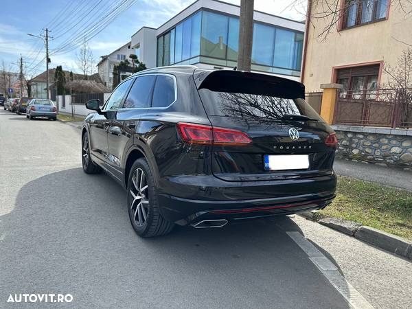 Volkswagen Touareg V6 TDI R-Style - 21