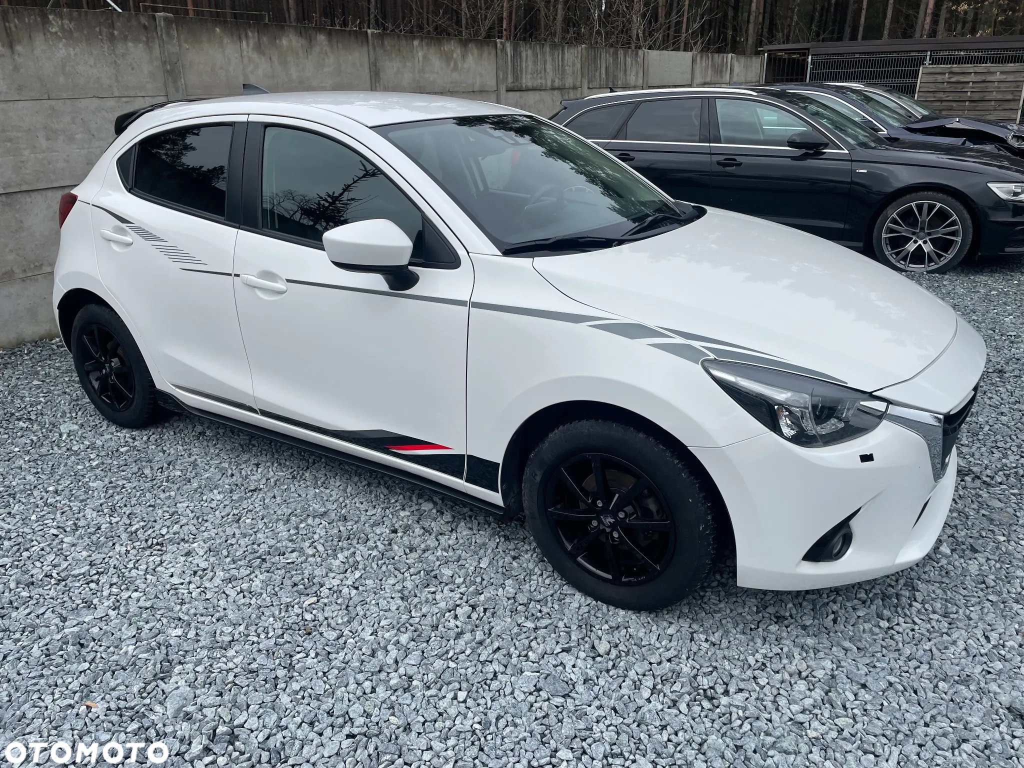 Mazda 2 - 9