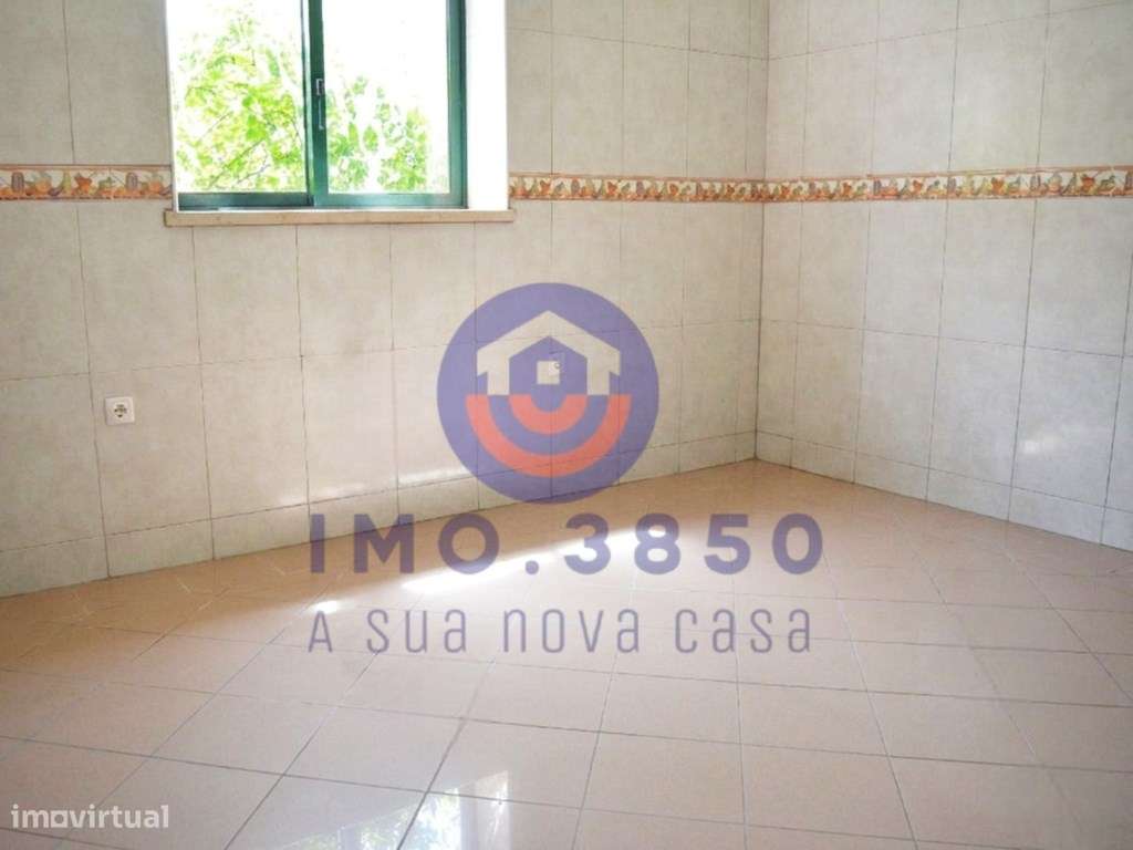 Moradia T4 c/ excelentes áreas-20