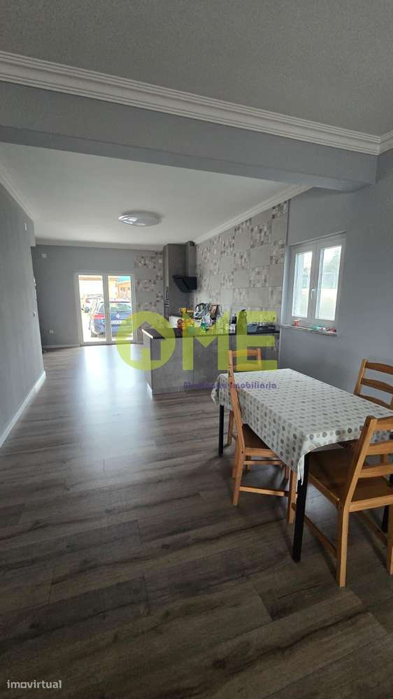 Moradia T6, com 5 000m2 de terreno-6