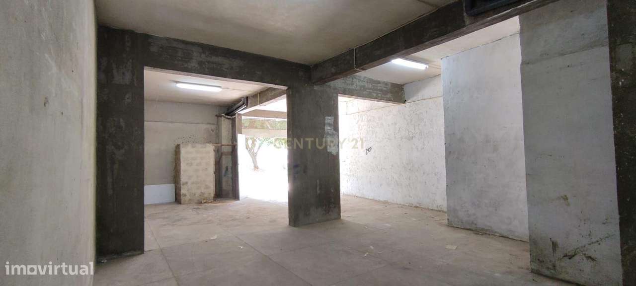 INVESTIMENTO - Venda de armazém arrendado (Lote 354) – Olivais Sul, Li - Grande imagem: 3/7