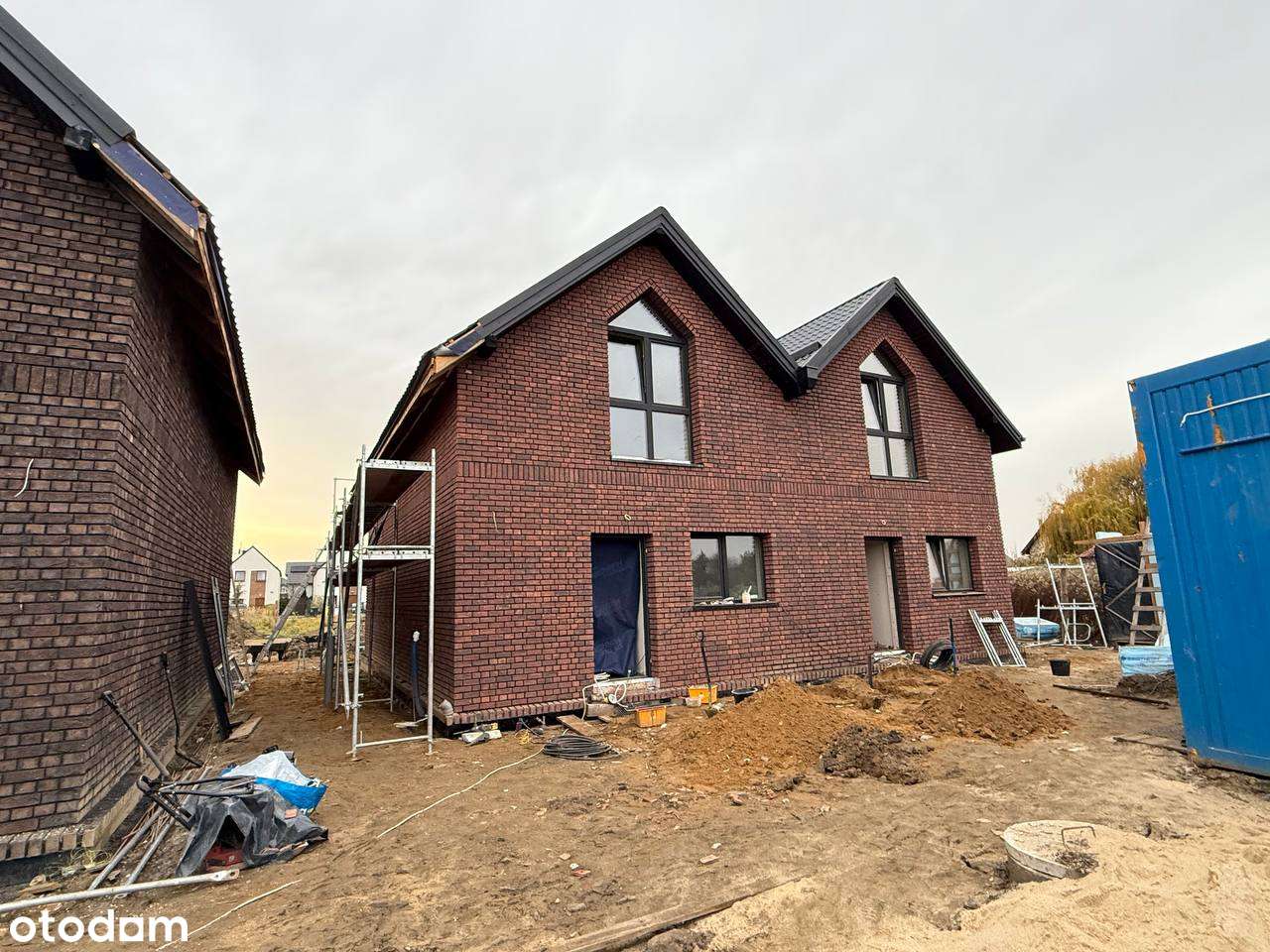 Domy w stylu Bawarskiego wiązania z dużymi ogrodami-3