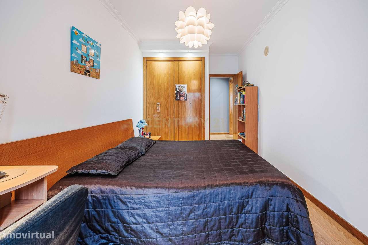 T2 em Caneças com Terraço,  logradouro  e 2 Parqueamentos-21