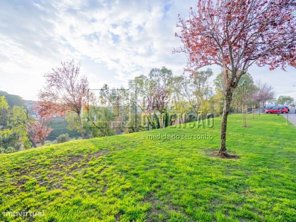 Apartamento de tipologia T3 em Tercena, com Terraço, Varandas e Gar... - Grande imagem: 4/5