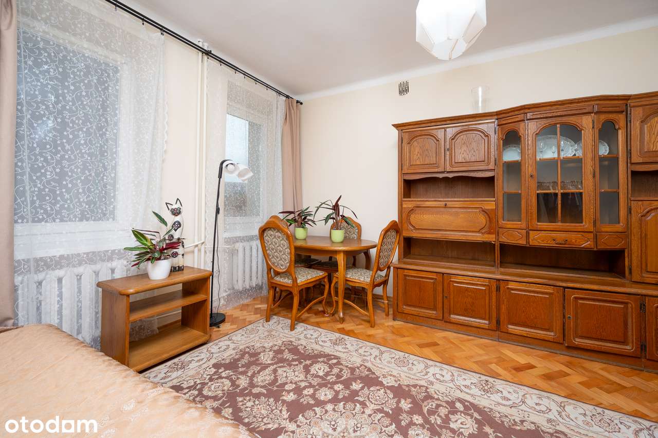 500 m od Kazimierza|Oddzielna kuchnia|Kameralne mieszkanie-0