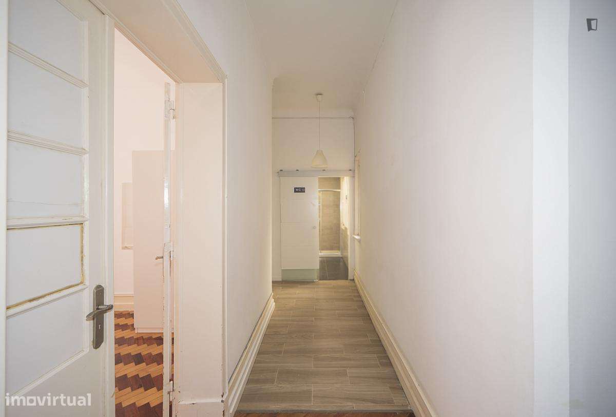 Quarto - localizado em Lapa Lisbon - Grande imagem: 5/9