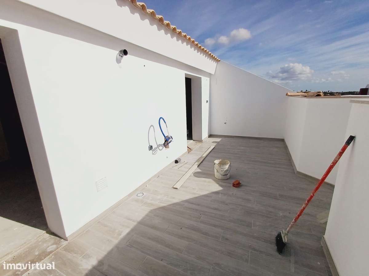 Apartamento T2 Novo de Luxo com garagem em Almancil-11