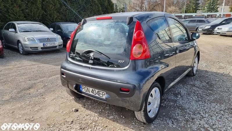 Peugeot 107 1.0 Trendy - 30