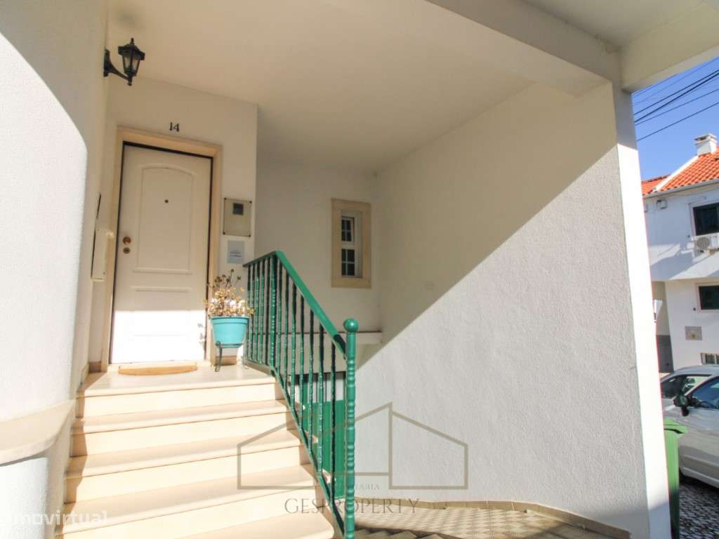 Moradia T3 nos Foros da Amora-36