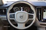 Volvo V60 2.0 T8 AWD TE Momentum Plus - 19