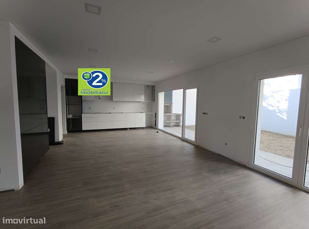 Moradia V2+1! Zona tranaquila - Grande imagem: 4/13