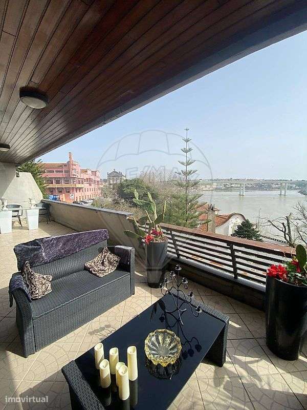 Apartamento T5 para venda-0