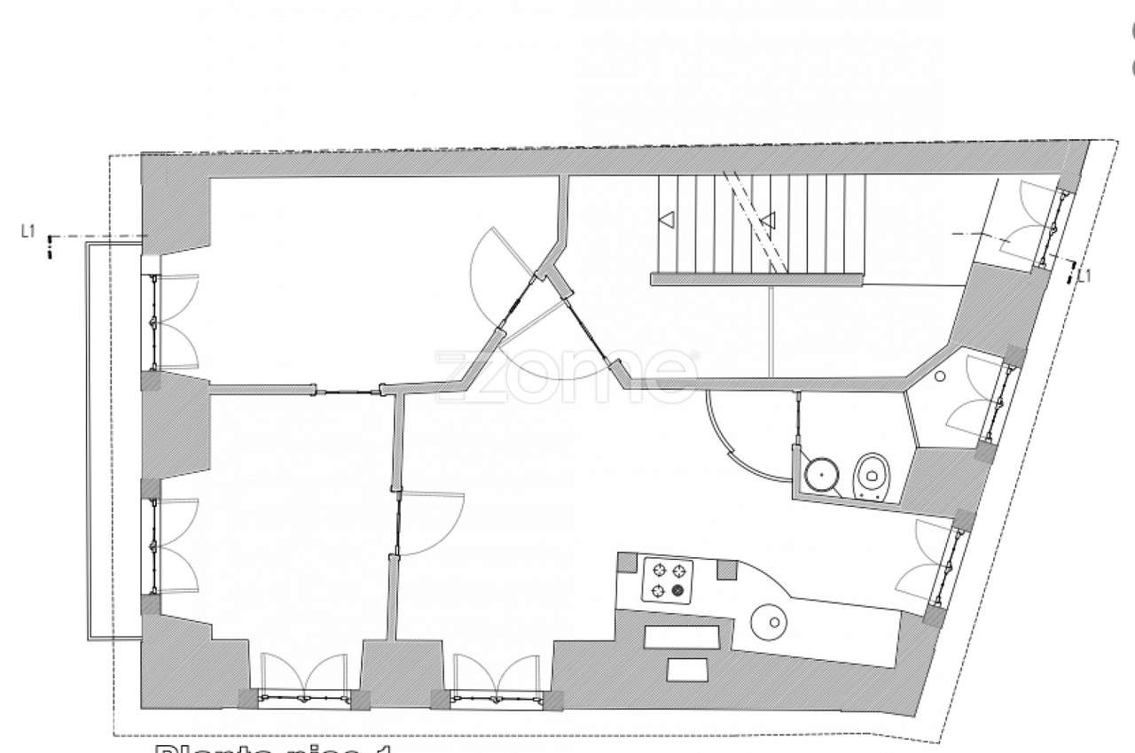 Prédio com 4 apartamentos e uma loja em Santa Catarina - Lisboa-39