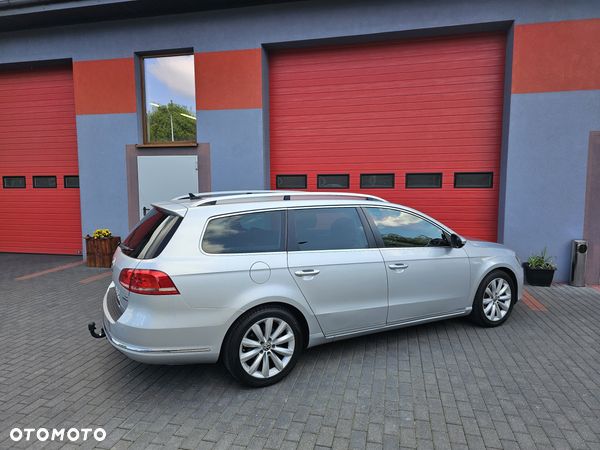 Volkswagen Passat Variant 1.6 TDI DPF BlueMotion Technology Highline - 21