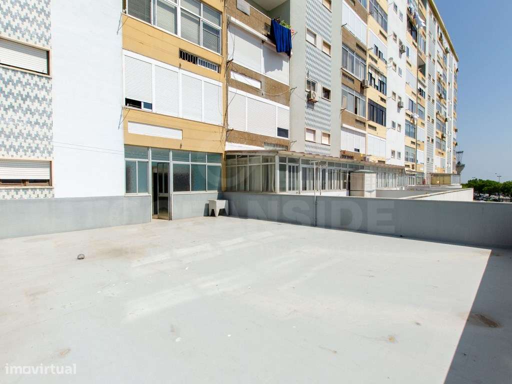 T2+1 com terraço de 45m2 e vista de rio, em Cacilhas-28