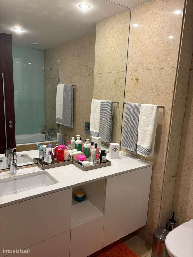 Exclusivo Apartamento T4 em condomínio fechado-11