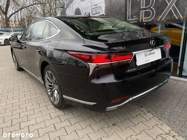 Lexus LS - 9