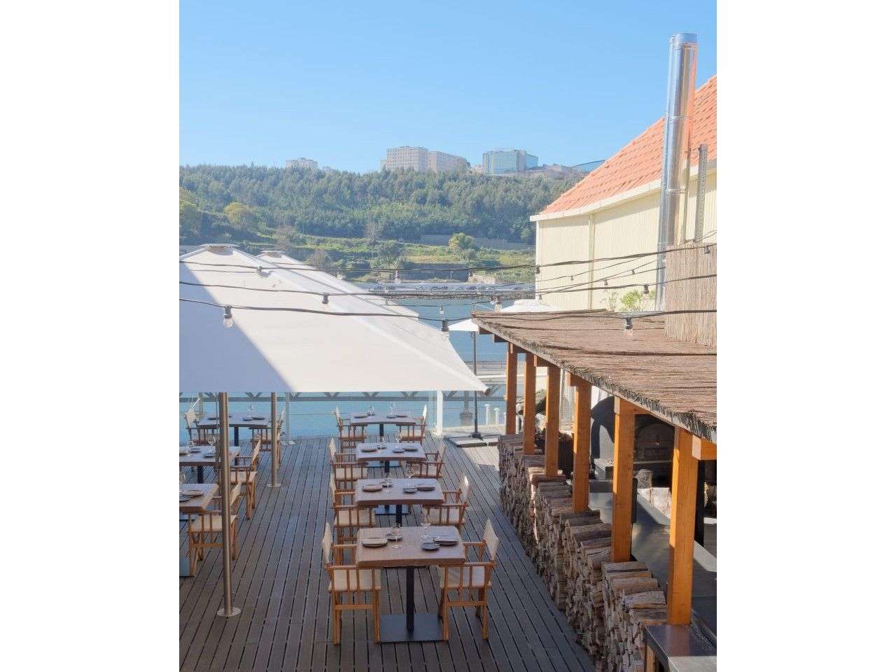 Trespasse na Foz do Douro, Cais das Pedras, Porto - Grande imagem: 5/12