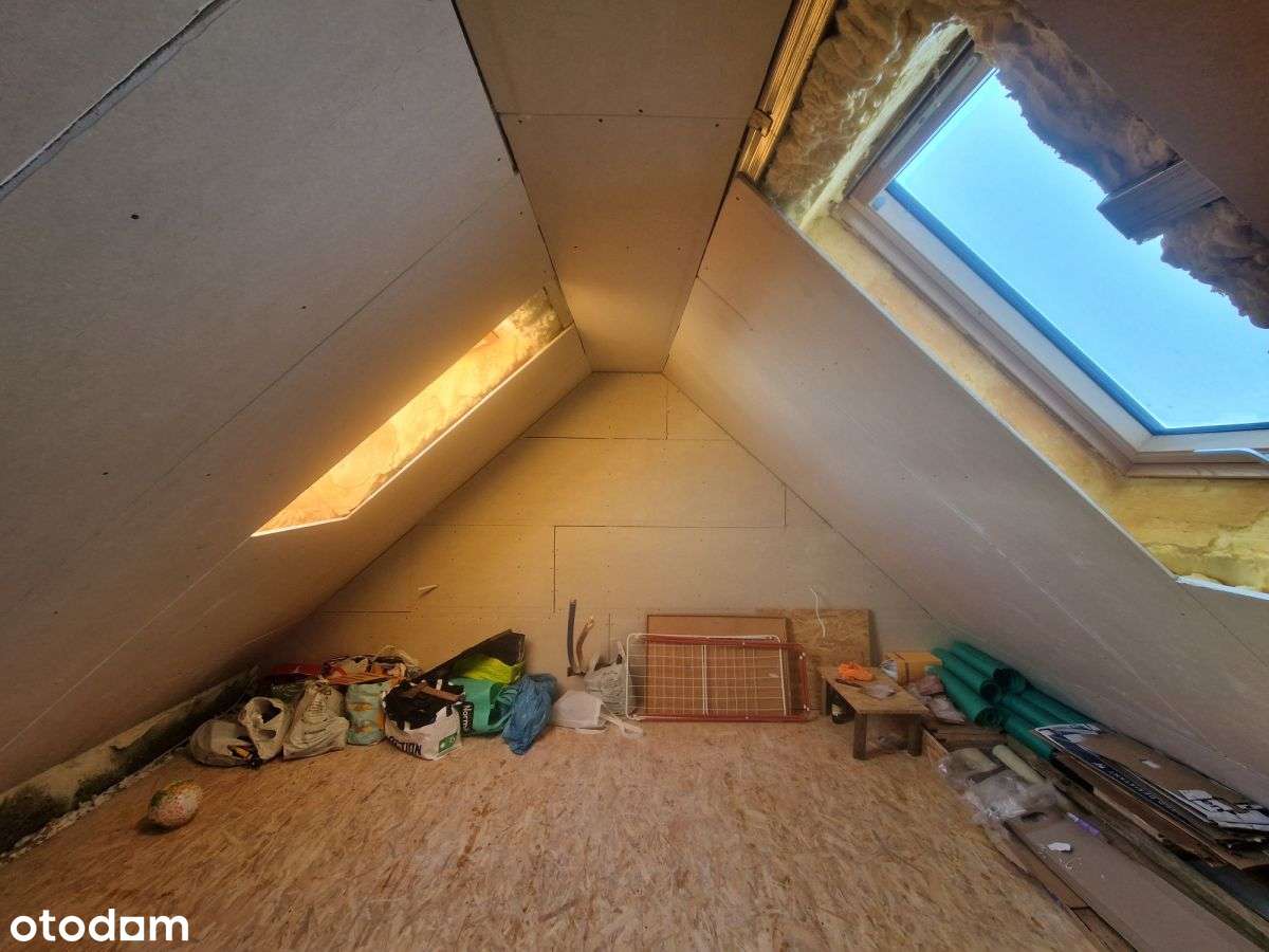 Wyjątkowe mieszkanie z poddaszem do aranżacji.-11