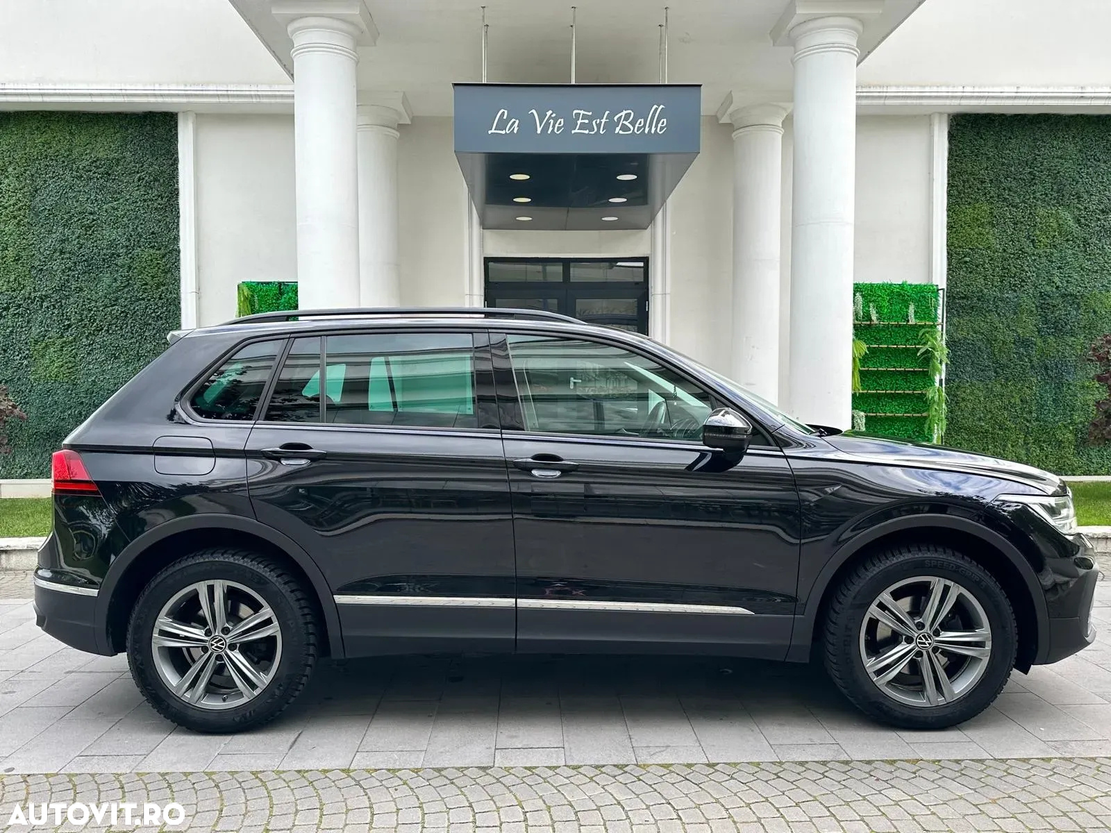 Volkswagen Tiguan - 5