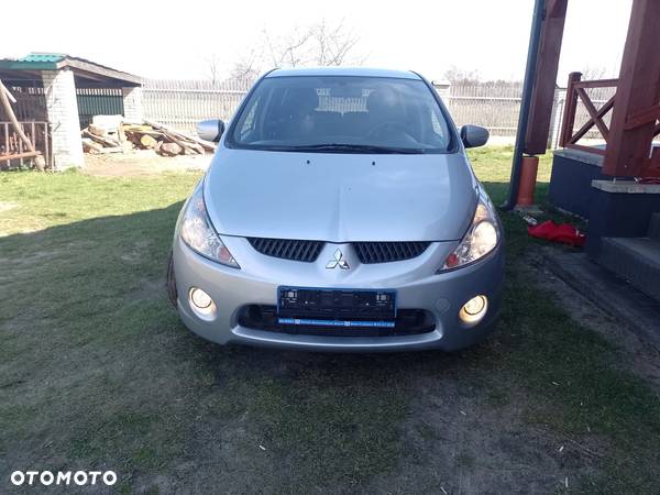 Mitsubishi Grandis 2.0 DI-D 6-Sitzer Intense - 6