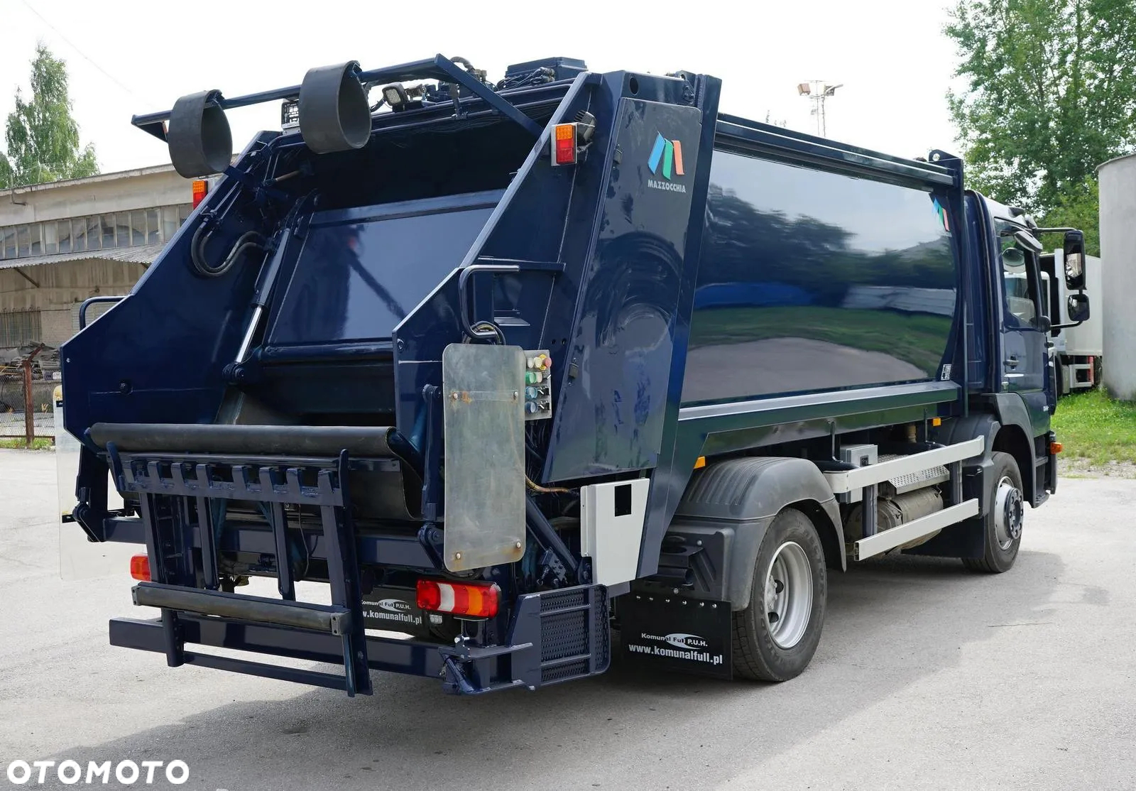 Mercedes-Benz Atego 1221 kompaktowa śmieciarka miejska EURO 6 - 4