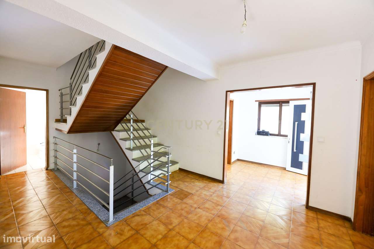 Moradia Isolada T5 em Silgueiros  - Oportunidade Única!-11