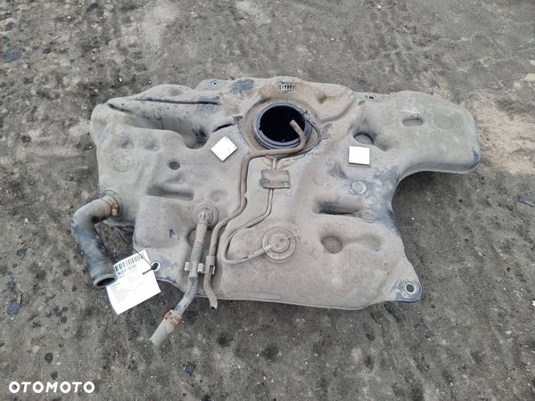 ZBIORNIK PALIWA TOYOTA AURIS II LIFT 77001-02370 - 1