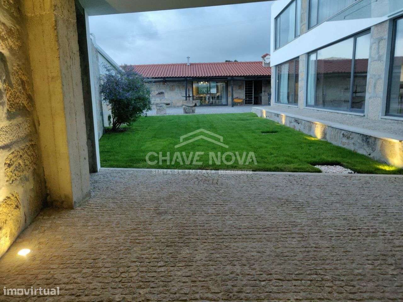 Moradia Isolada V3 c/ 2200m2 na Maia - Grande imagem: 3/19