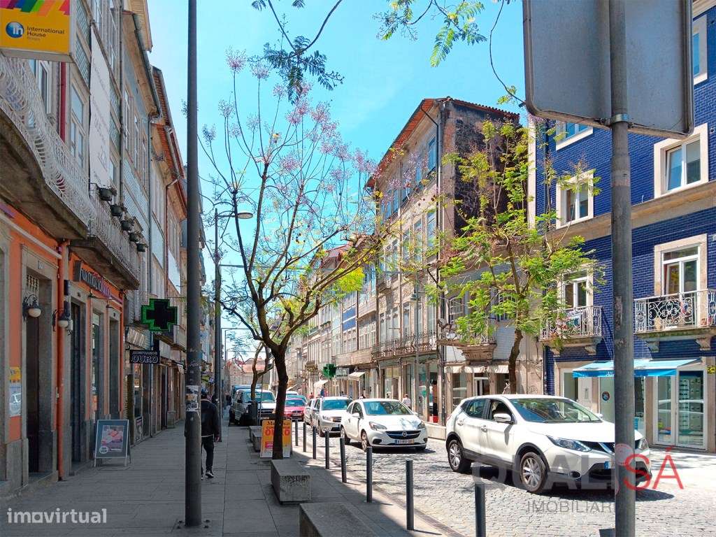 Apartamento T1 em prédio novo no centro histórico de Braga, na Rua ...-18