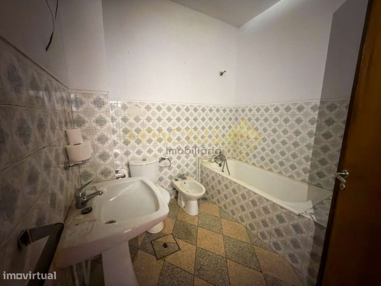 Apartamento T2+1 em Padrão da Légua-18