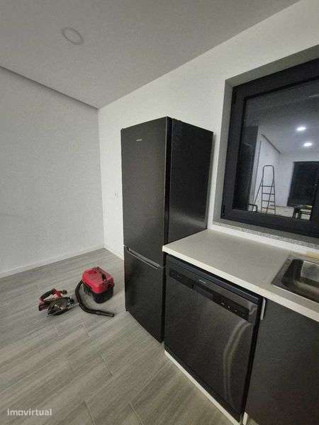 Moradia V2 Independente – Nova / Em Fase de Acabamentos - Grande imagem: 4/12