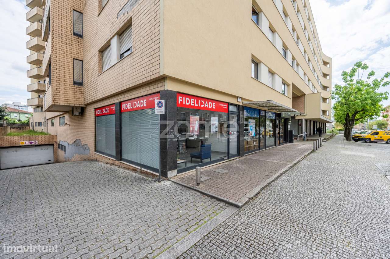 Loja para Investimento no Centro da Trofa - Grande imagem: 1/15