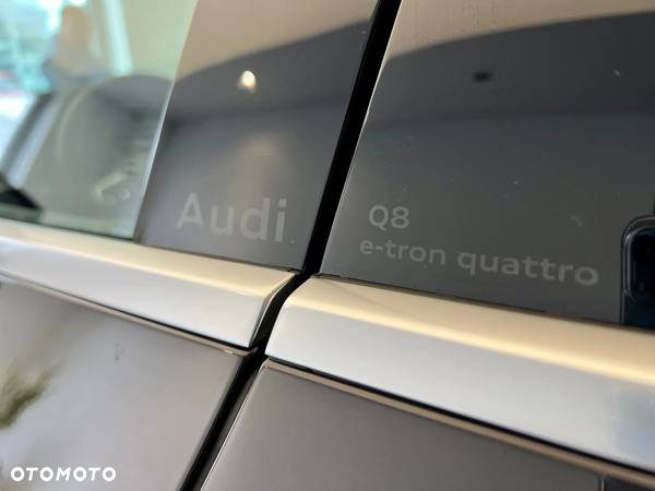 Audi Q8 e-tron 50 Quattro S Line - 14