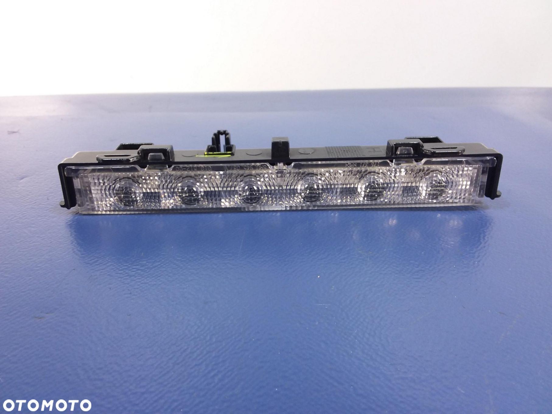 VW JETTA VI TRZECIE ŚWIATŁO STOP LED 3E0010512 - 1