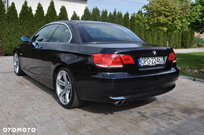 BMW Seria 3 325d DPF Cabrio - 12