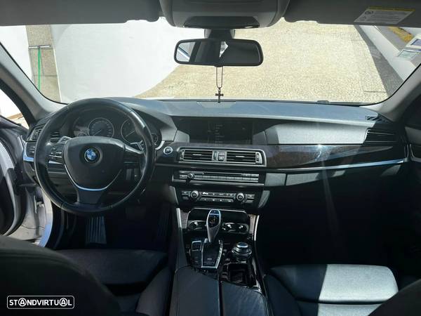 BMW 530 d Auto - 14