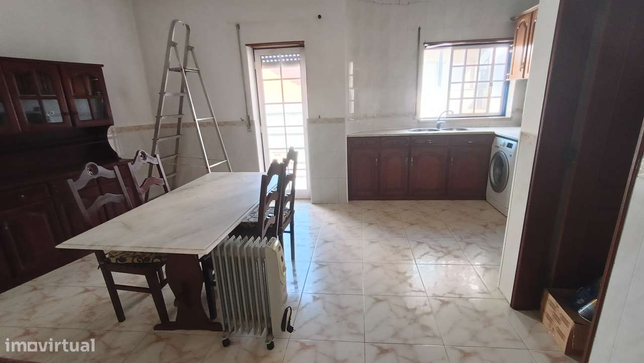 Prédio com 2 pisos | Centro do Montijo | Afetação Mista-15